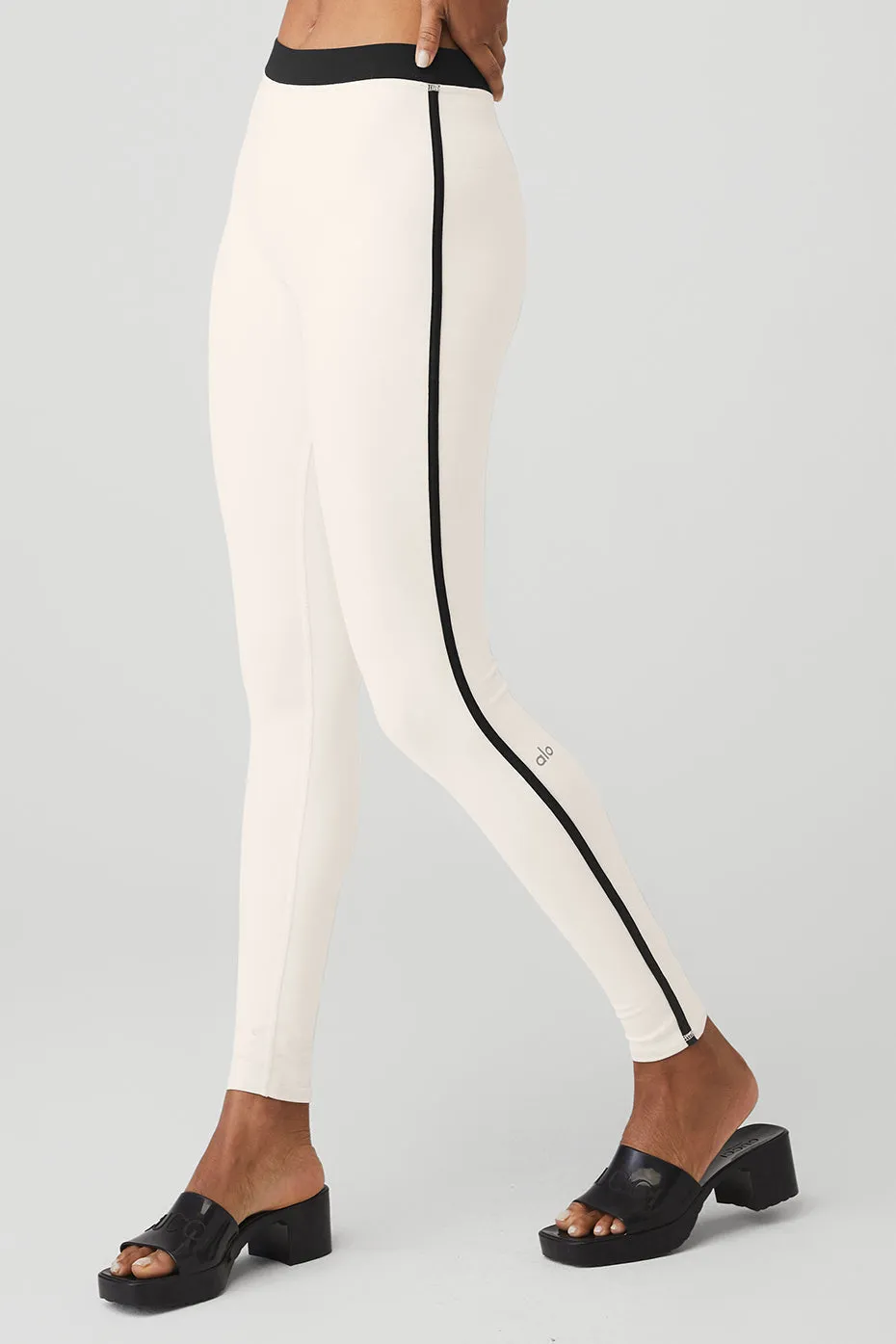 Airbrush High-Waist Stream Lined Legging - Ivory/Black