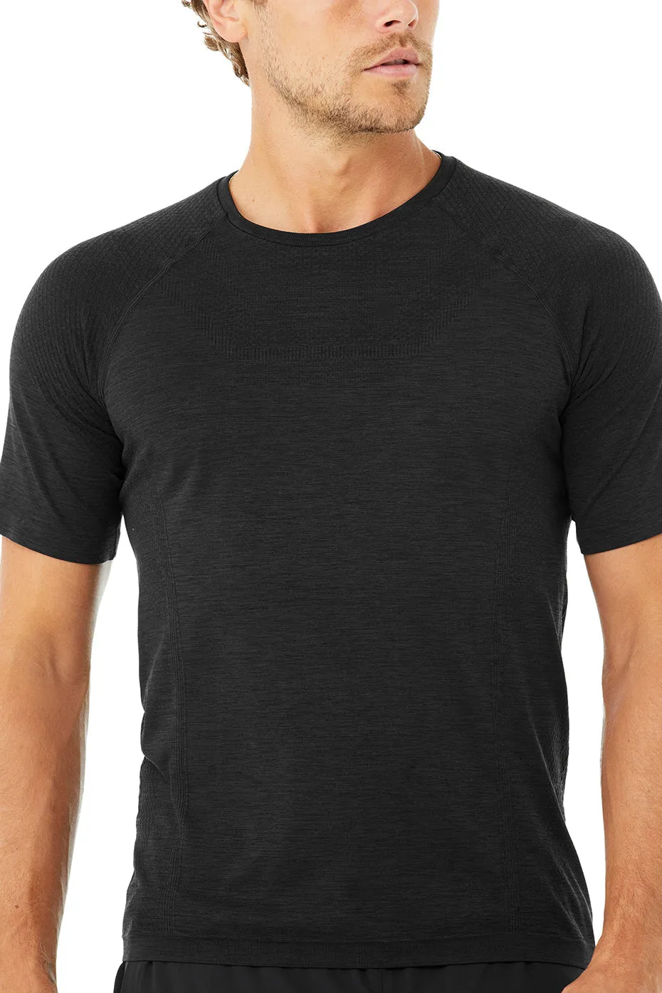 Amplify Seamless Short Sleeve Tee - Black