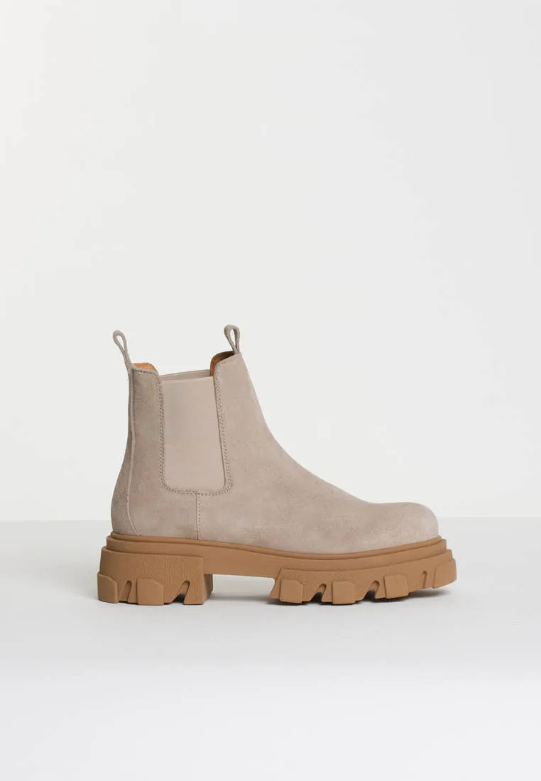 Asta Sand Suede Chelsea Boots