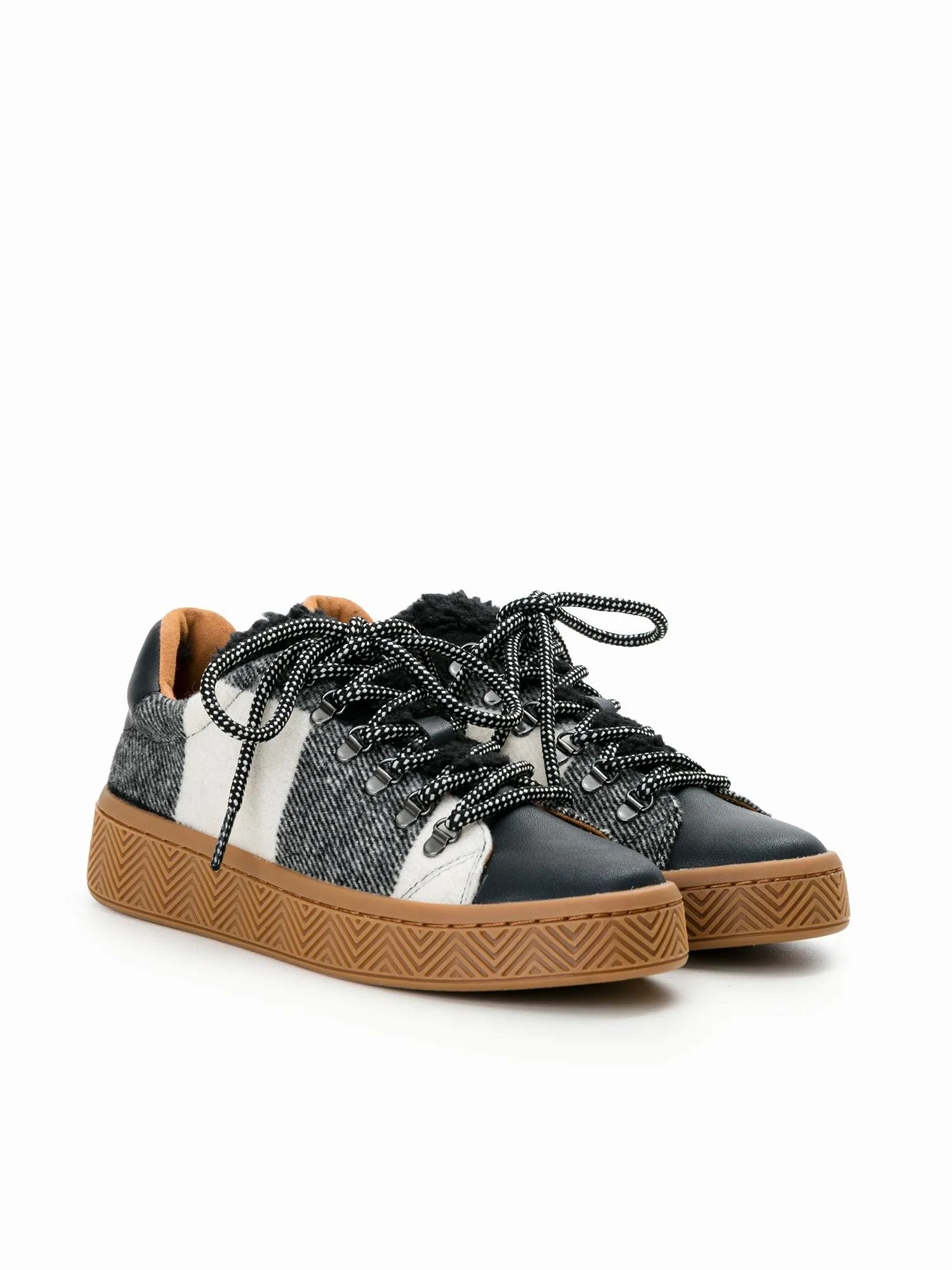 Ginger Sneaker Silk Scottish Black White