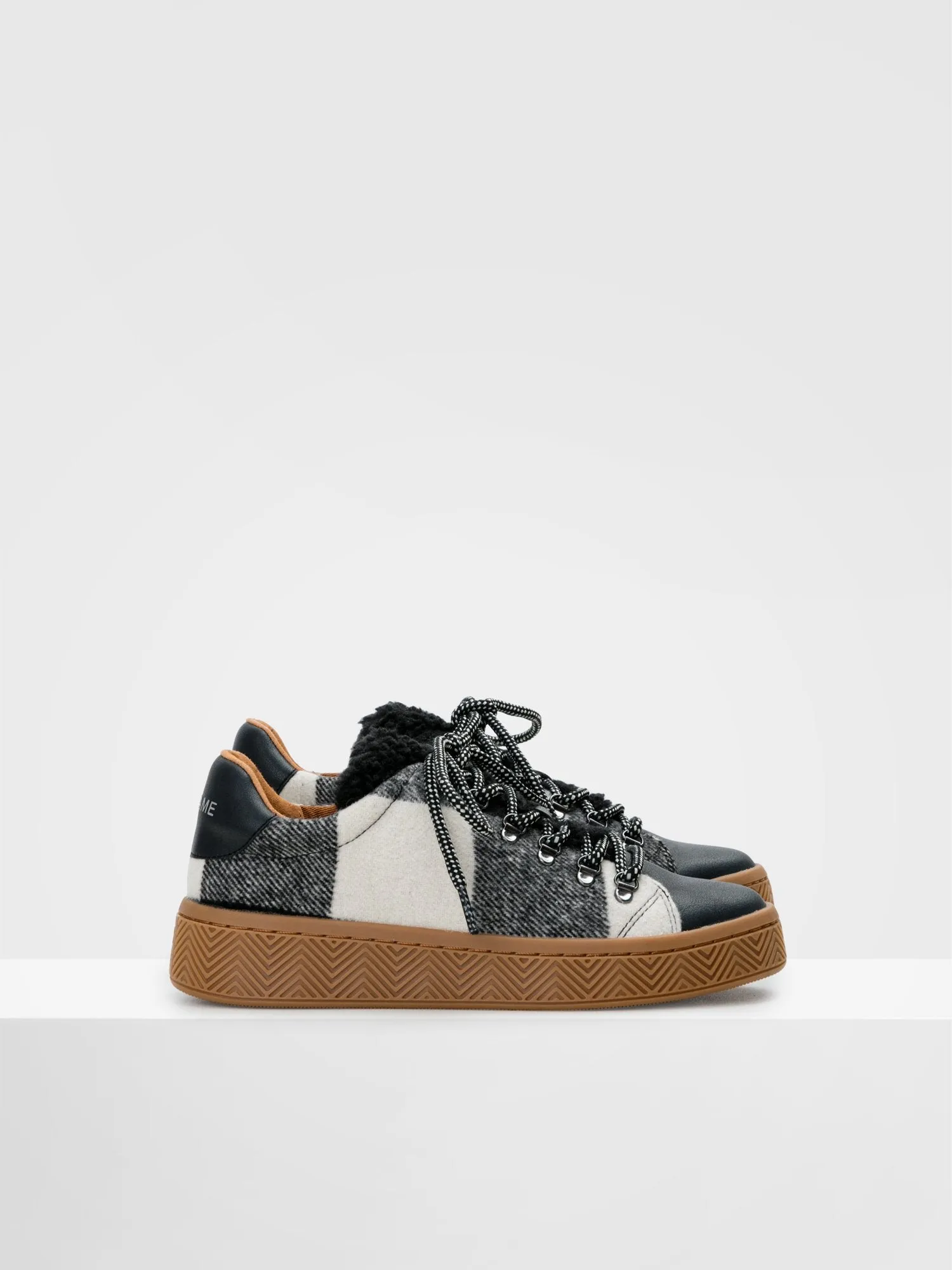 Ginger Sneaker Silk Scottish Black White