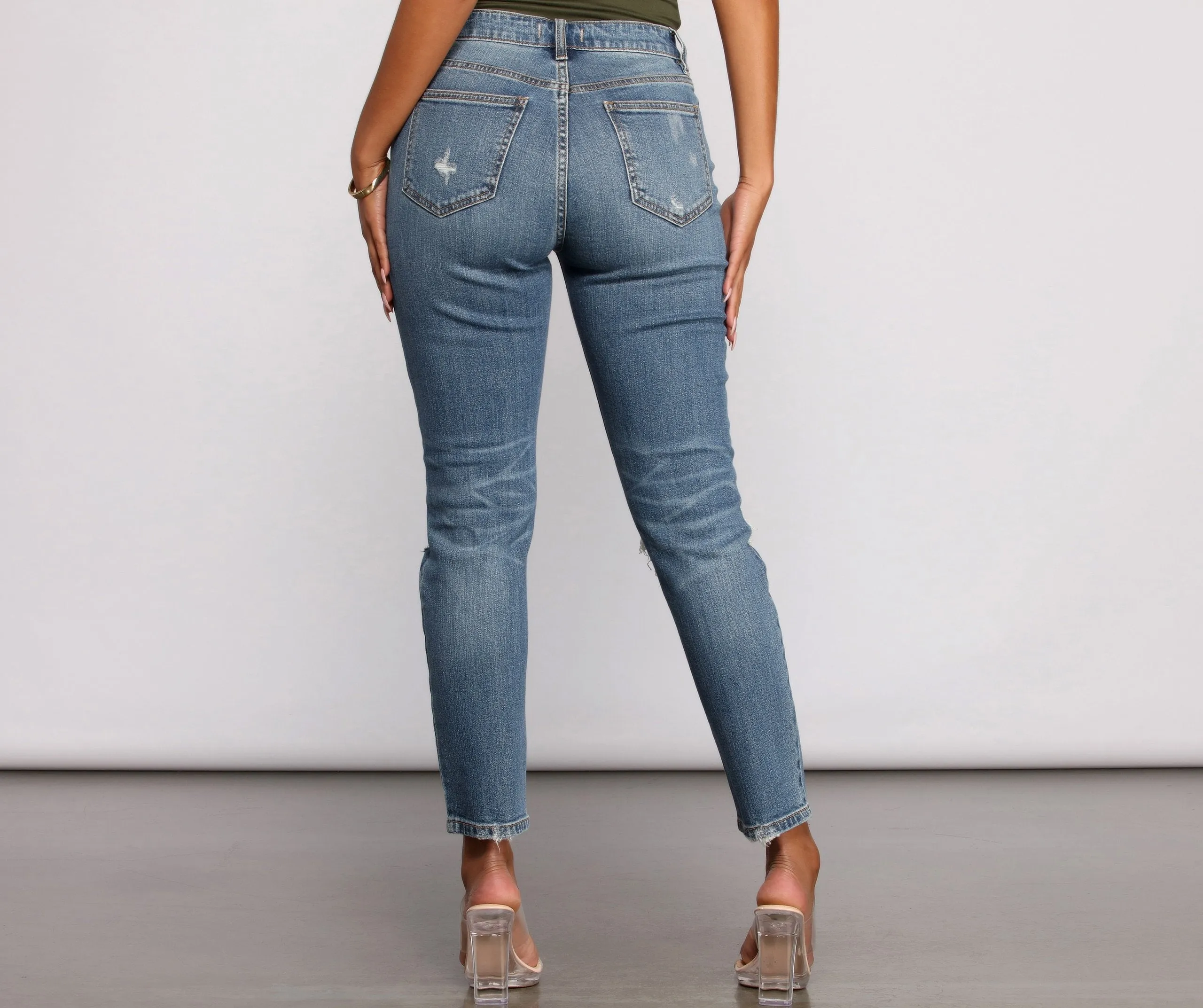 KittenAlarm - Tobi High Rise Destructed Mom Jeans