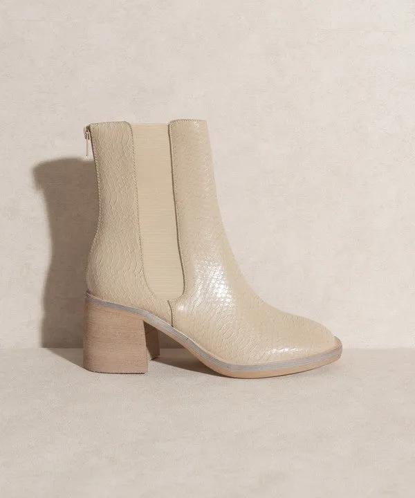 Olivia   Chelsea Heel Boots