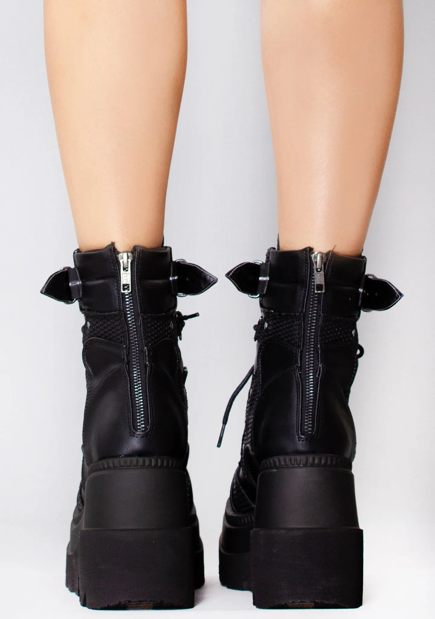 SHAKER 60 Headhunter Black Platform Boots