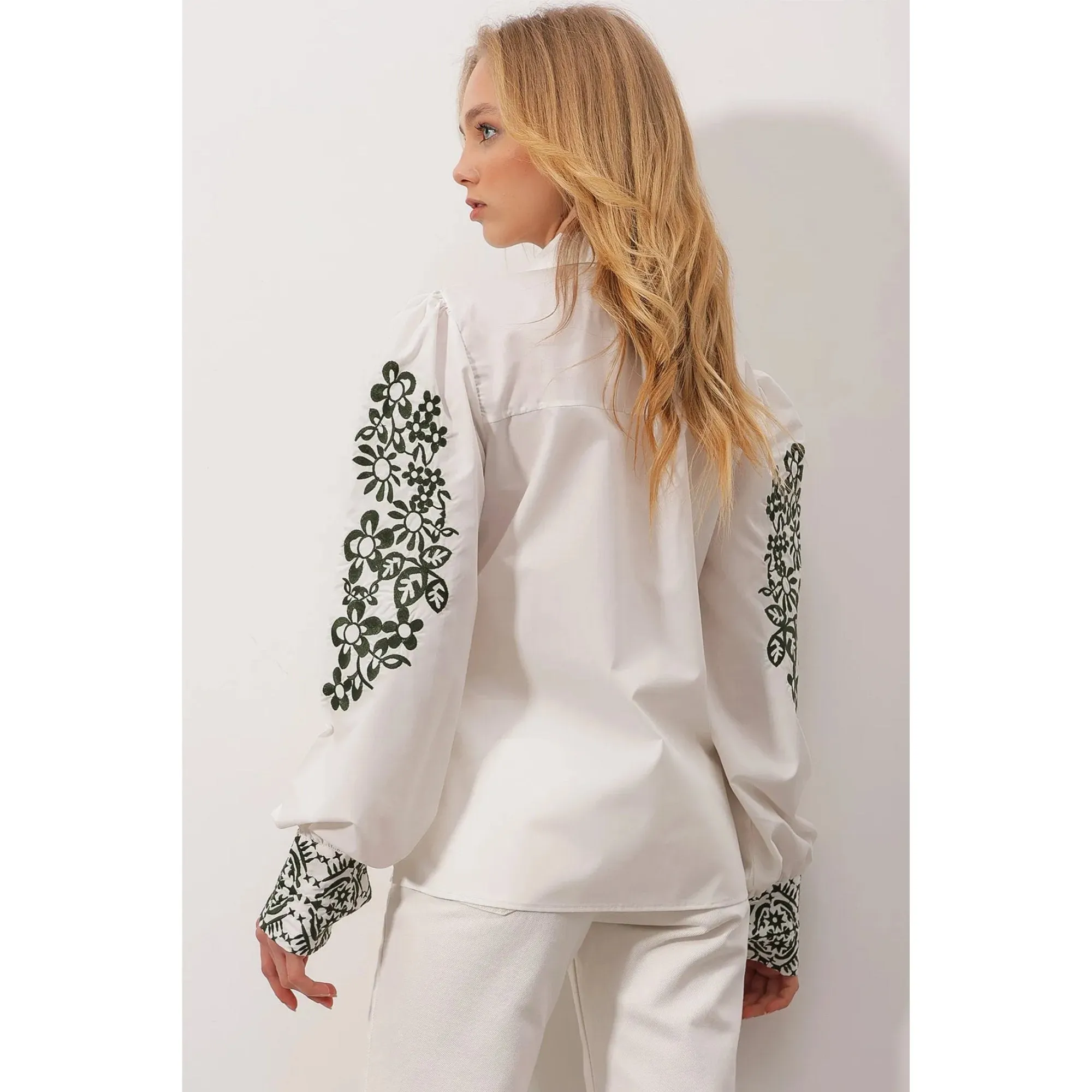 Women's White Floral Embroidery Wide Cuff Princess Sleeve Poplin Shirt,Blouse Vintage, Gift For Her,Cotton Blouse,Boho Blouse